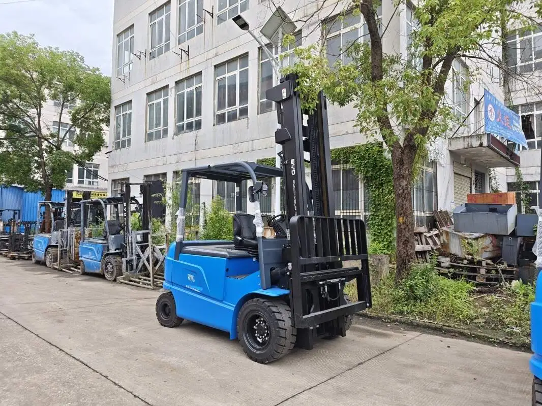 On-site short-distance cargo transfer forklift for short-term rental, which can 