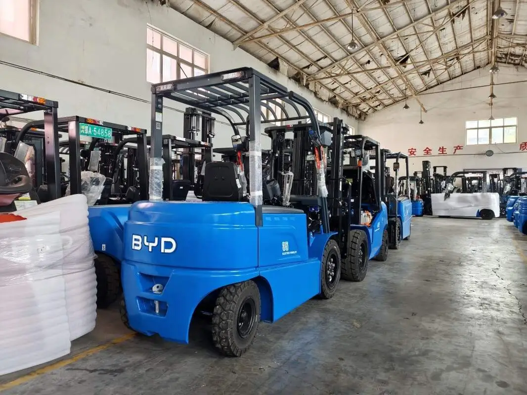 Key Compliance Requirements for Electric Forklifts in EU Warehouses(Image1) Key Compliance Requirements for Electric Forklifts in EU Warehouses(Image1)
