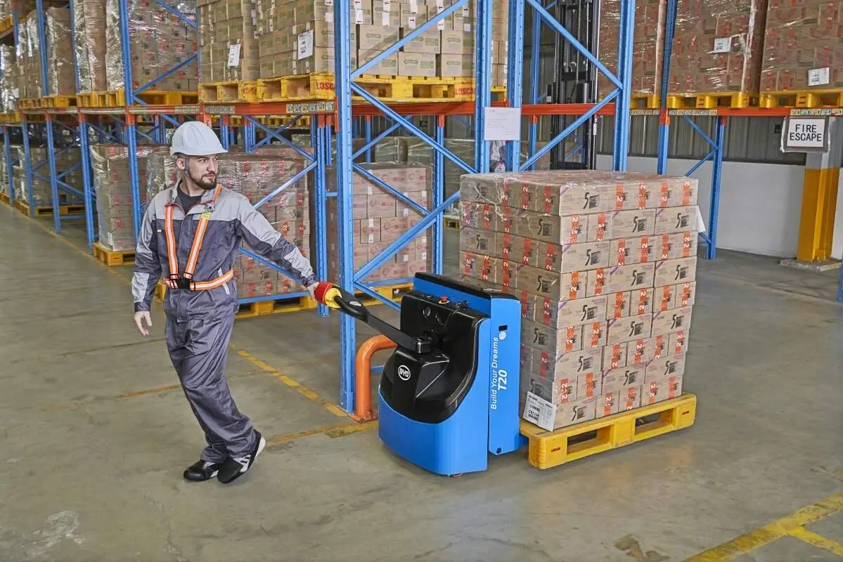 Upgrading direction of storage equipment, application performance of BYD forklift in different working conditions