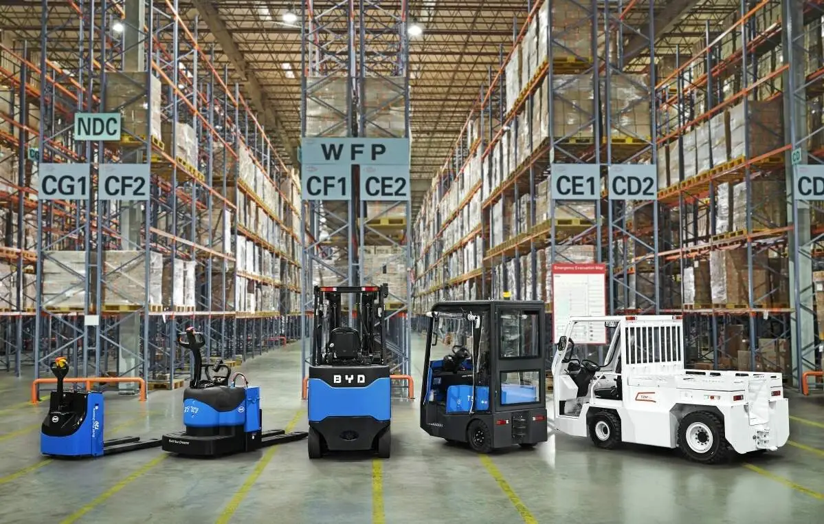 Iceland: Climate-Adapted BYD Lithium Forklift for Stable Warehouse Work(Image1) Iceland: Climate-Adapted BYD Lithium Forklift for Stable Warehouse Work(Image1)