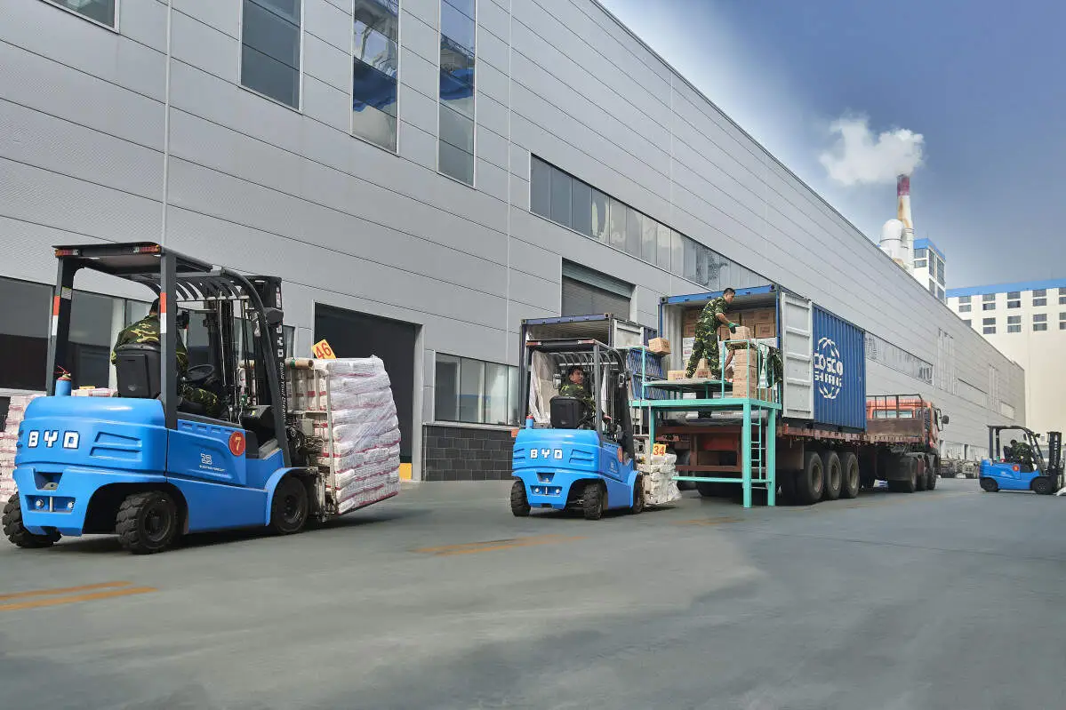 Electric Forklift Basics: Load Capacity, Mast Height & Battery Options(Image1) Electric Forklift Basics: Load Capacity, Mast Height & Battery Options(Image1)