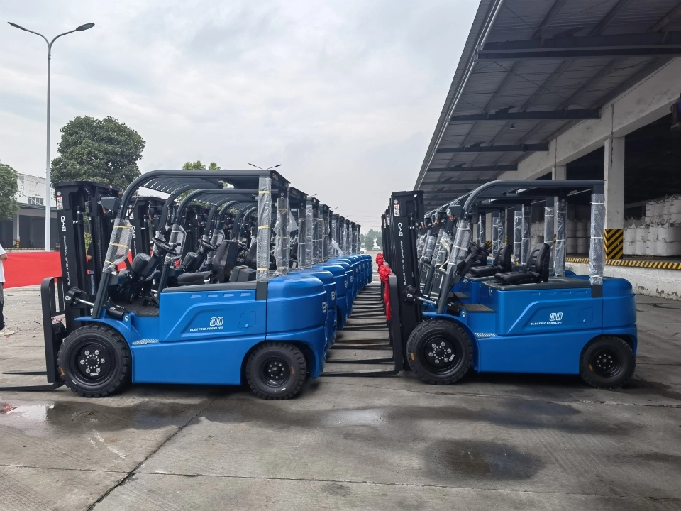 Factory normalization of cargo handling uses electric forklifts for long-term leasing to help enterprises operate light 